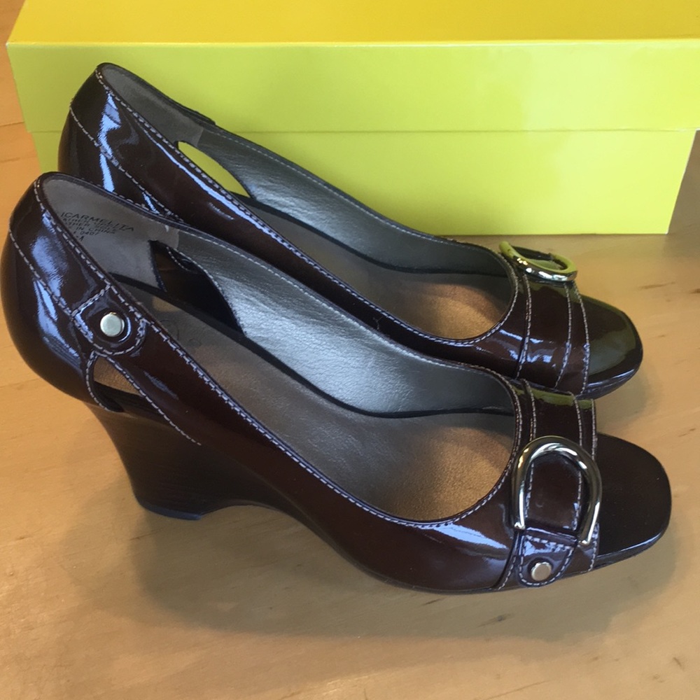 Circa Joan & David wedges